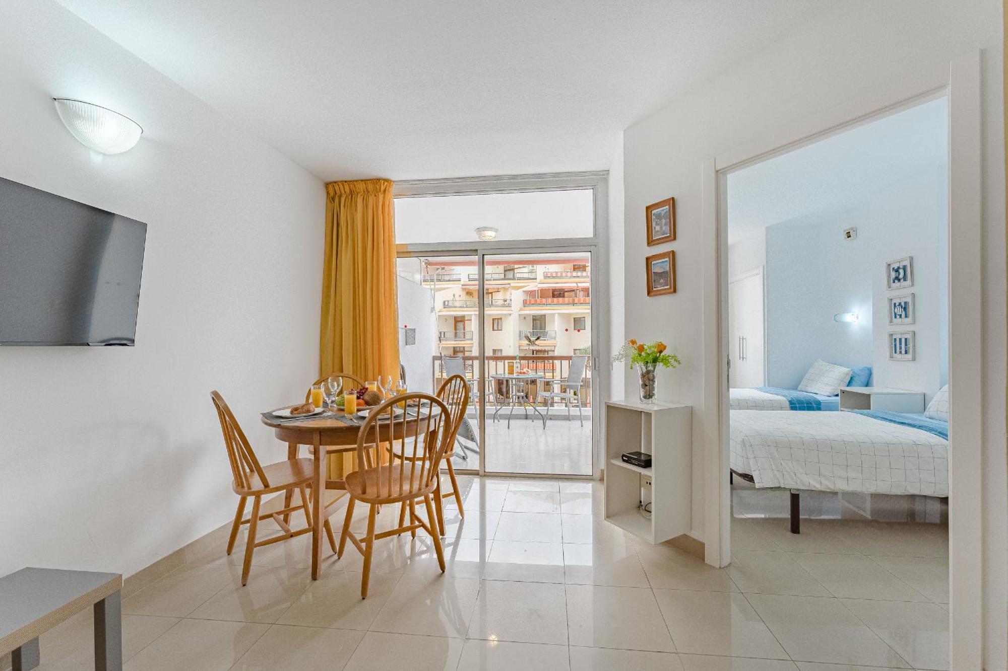 Just 2Min To Beach Loscristianos Apartment Los Cristianos  Exterior photo