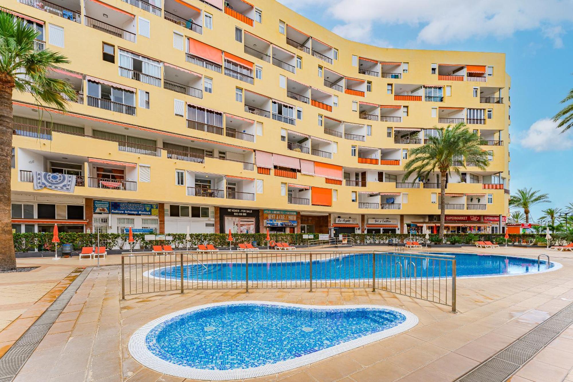 Just 2Min To Beach Loscristianos Apartment Los Cristianos  Exterior photo